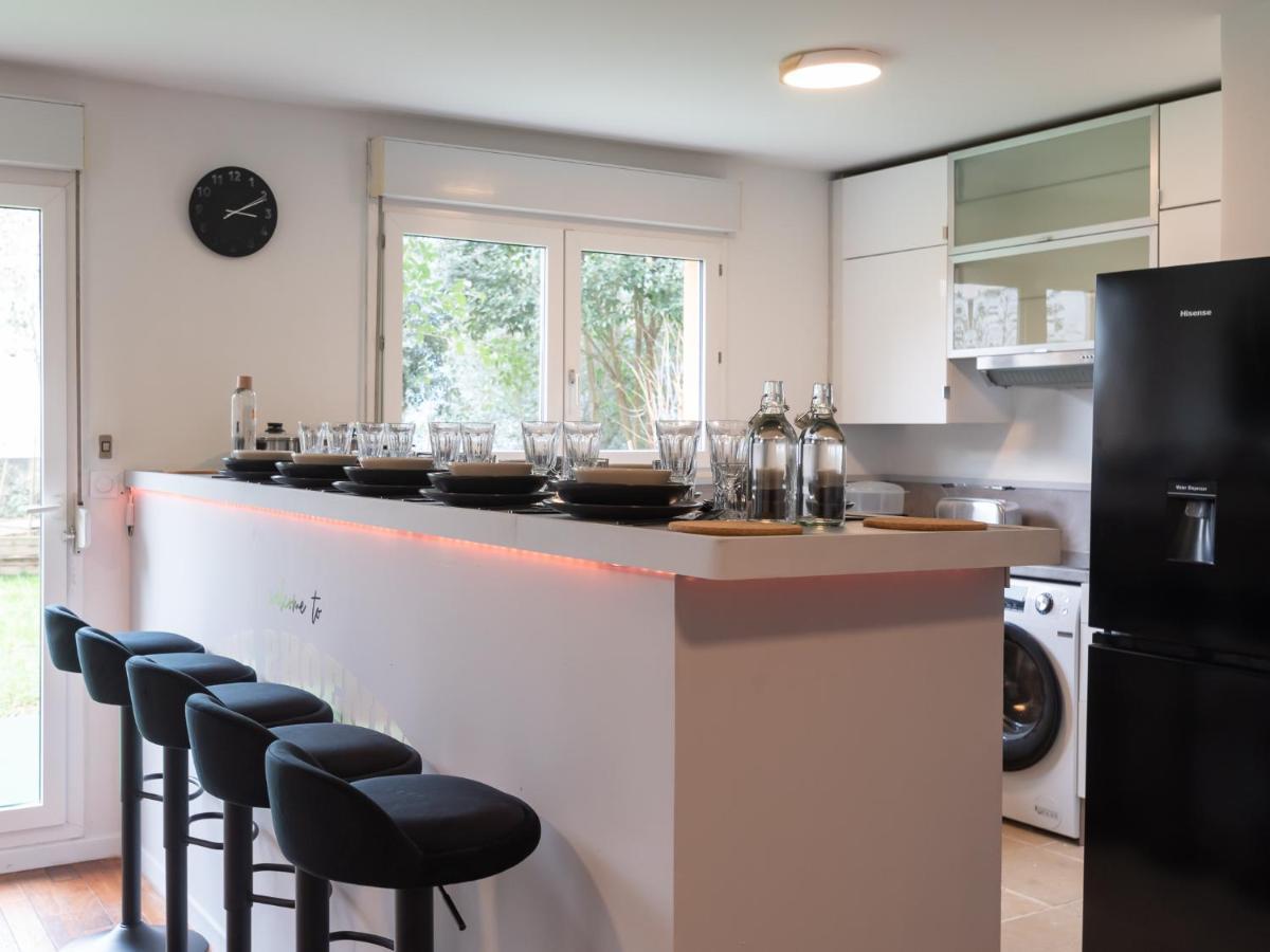 Le Phenix - Hypercentre 16 Personnes Garage Gratuit Wifi Jardin Barbecue Proche Parc Tete D'or Villeurbanne